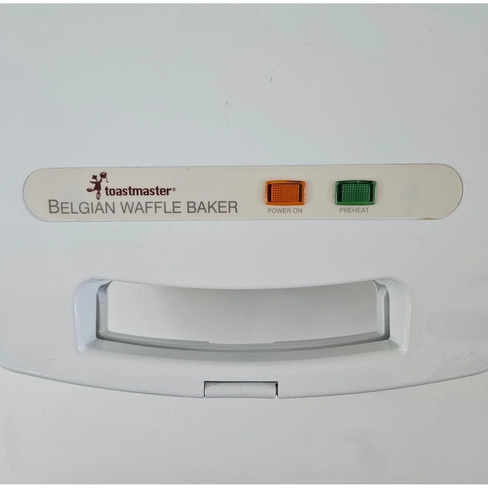 Vtg Toastmaster Belgian Waffle Baker Model TWB4 Maker Iron Family Size